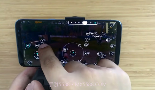 熊猫游戏手柄专业版截图3 熊猫游戏手柄专业版截图3