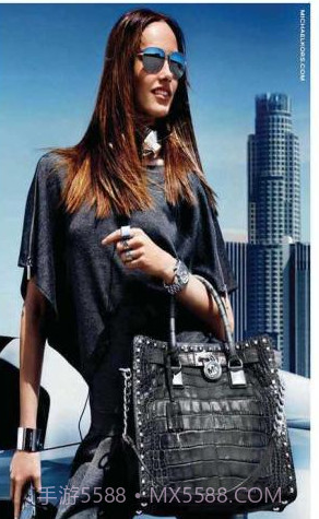 悦己SELF(悦己SELF女性时尚杂志)V3.3 手机去广告版截图1