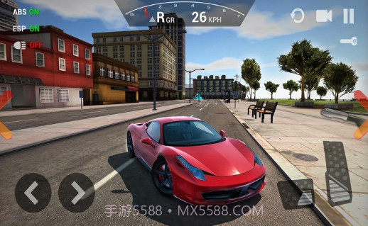 疯狂闪电赛车截图3